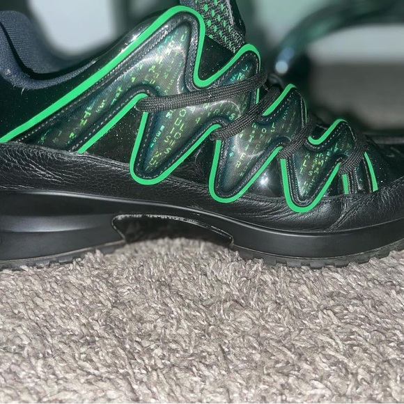 Louis Vuitton Zig Zag Sneakers - Picture 4 of 4